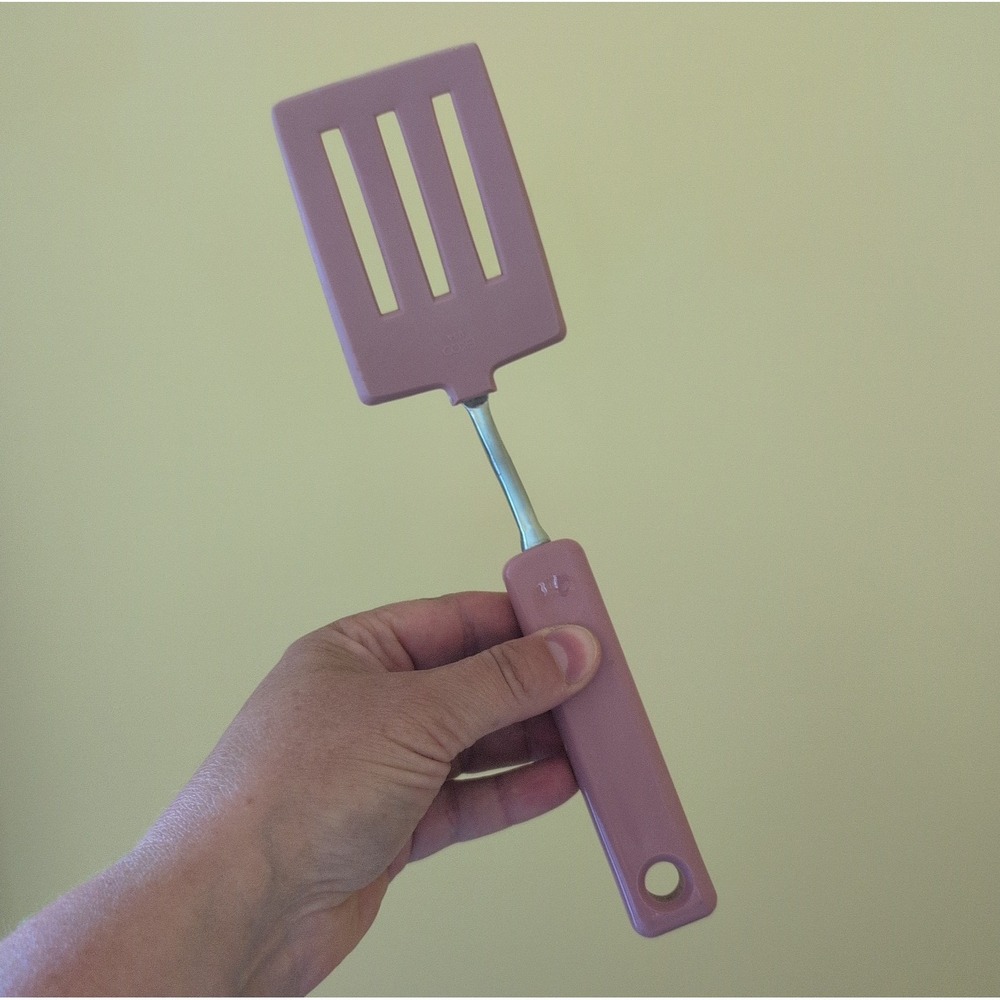 EKCO Spatula Slotted Pink Nylon Turner With Plastic Handle Vtg USA *Handle Melts